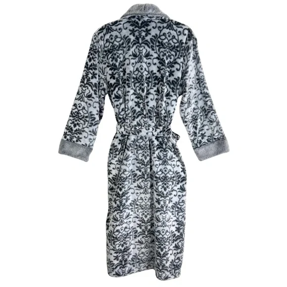 Soft Gray Women’s Long Bathrobe Medium / Large Fuzzy Plush - Picture 2 of 14